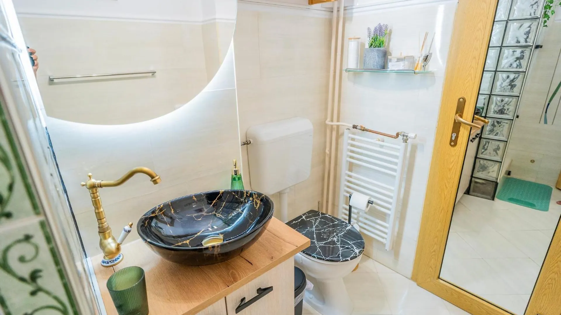 Central Cozy Apartment Bukarest